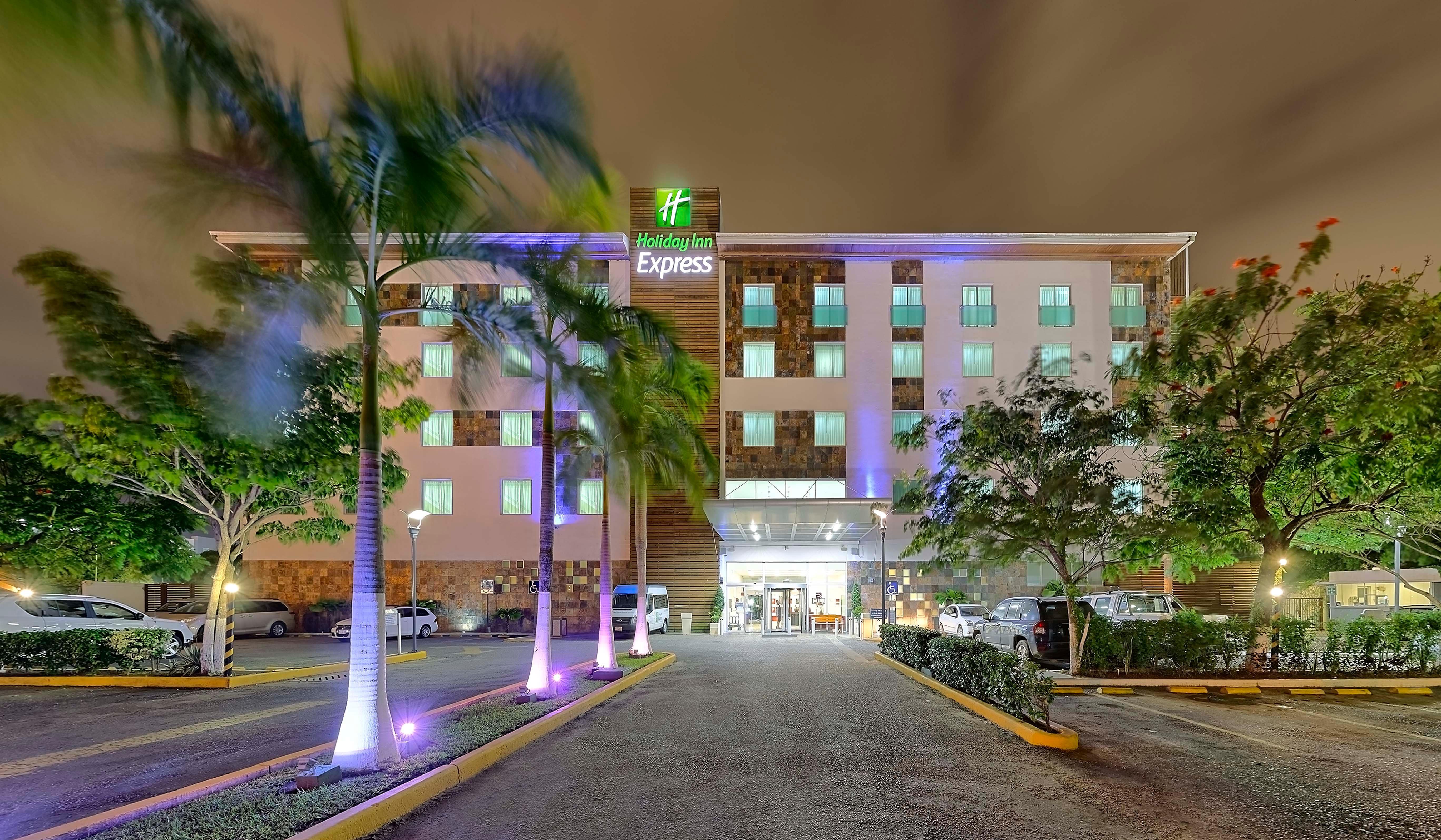 Holiday Inn Express Villahermosa By Ihg Ngoại thất bức ảnh